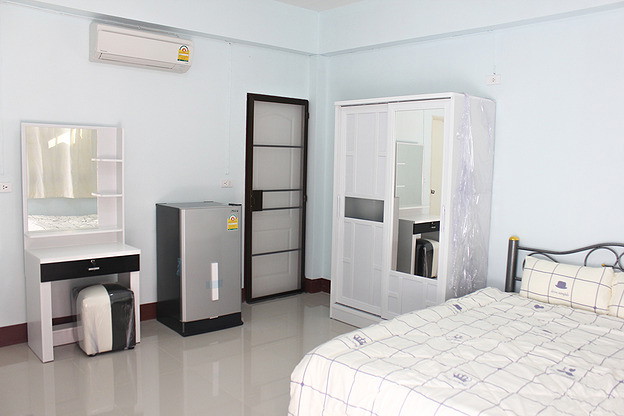 Condo — photo 2