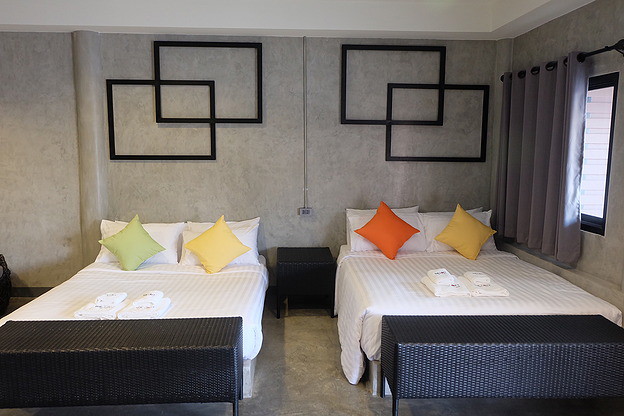 Condo — photo 1