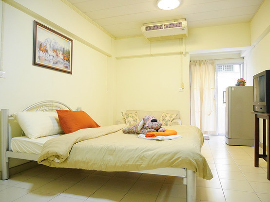 Condo · Bang Na, bangkok — photo 1