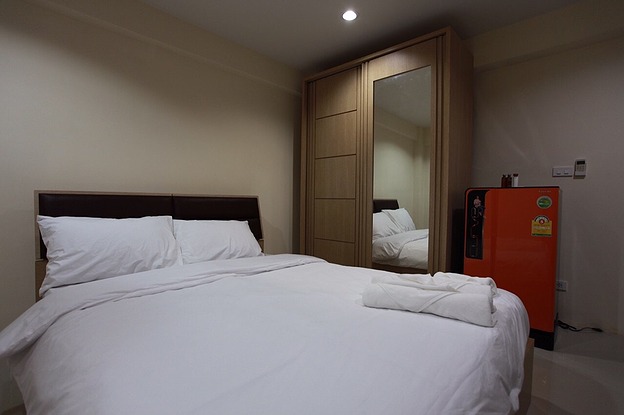 Condo · Thon Buri, bangkok — photo 5