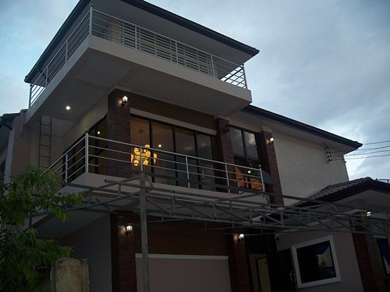 Condo — photo 1