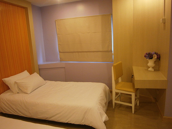 Condo · Bang Rak, bangkok — photo 1