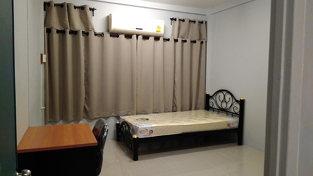 Condo · Bang Rak, bangkok — photo 3