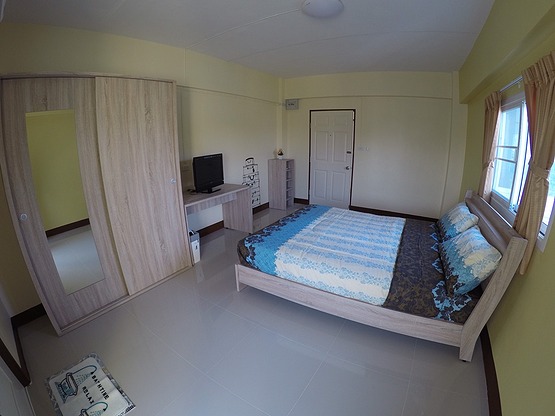 Condo — photo 1