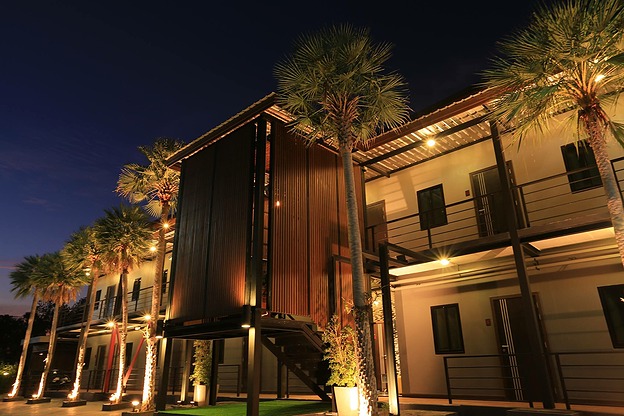 Condo — photo 2