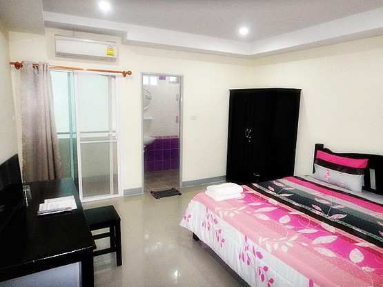 Condo — photo 2