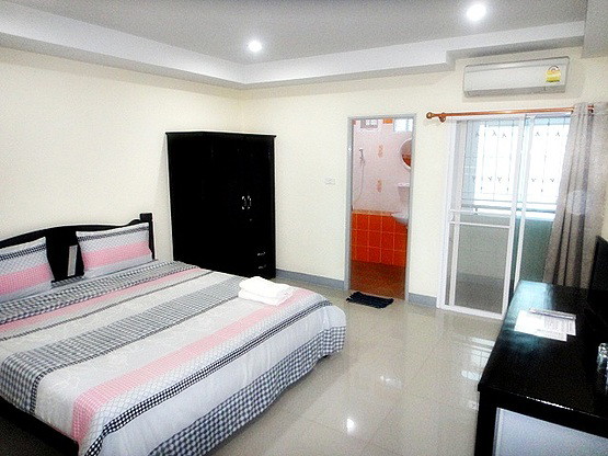 Condo — photo 4