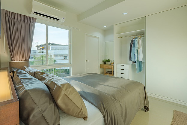 Condo — photo 3