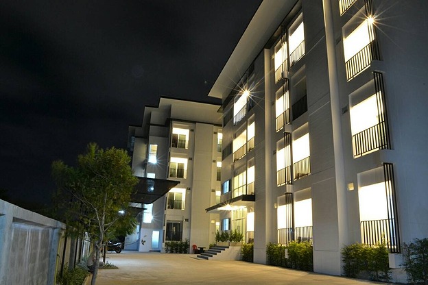 Condo — photo 2