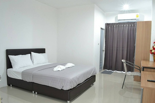 Condo — photo 3