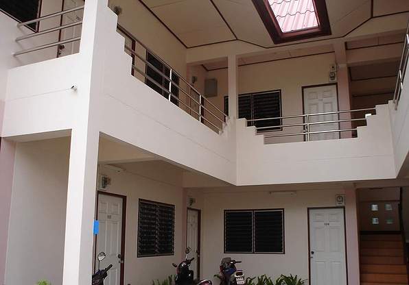 Condo — photo 1