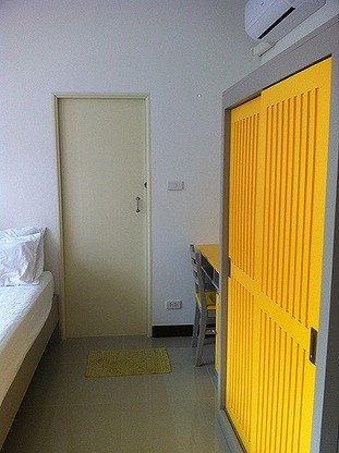 Condo — photo 1