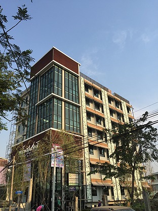 Condo · Phra Khanong, bangkok — photo 1