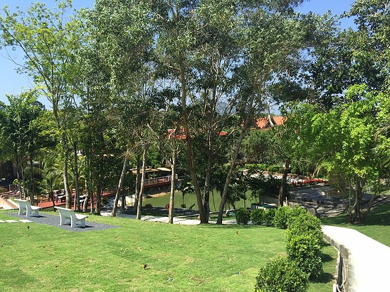 Royal Lee Apartment