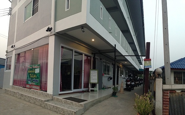 Condo — photo 1