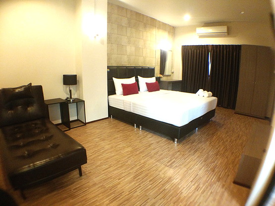 Condo — photo 5