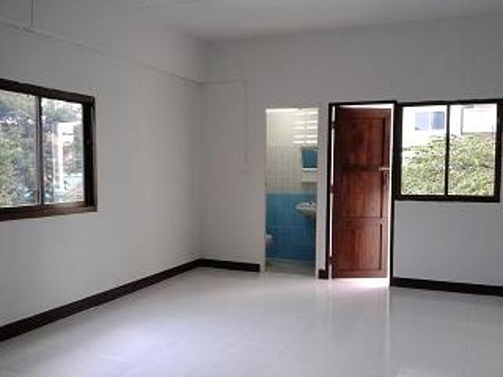 Condo · Huai Khwang, bangkok — photo 2