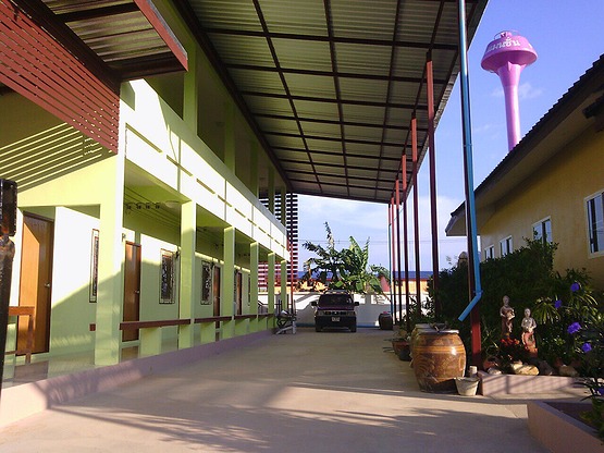 Condo — photo 2