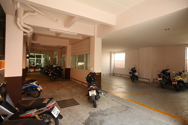 Condo — photo 2
