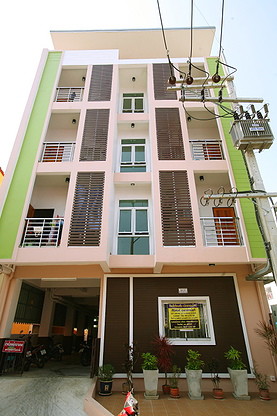 Condo — photo 1