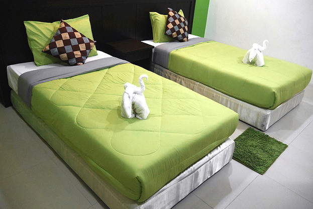 Thana patong guest house
