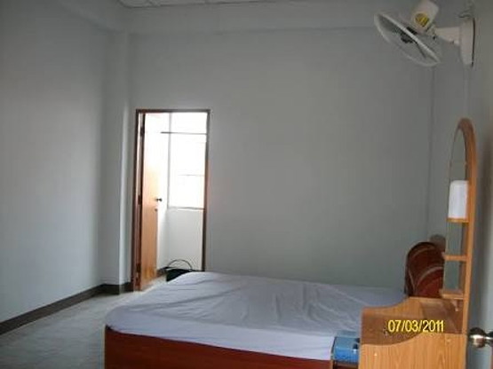 Condo — photo 1