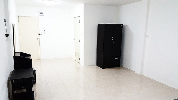 Condo · Khlong San, bangkok — photo 2