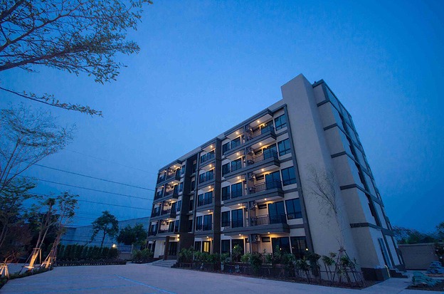 Condo — photo 2