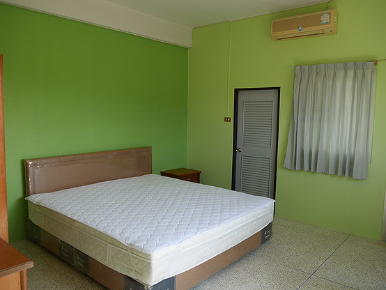 Condo — photo 2