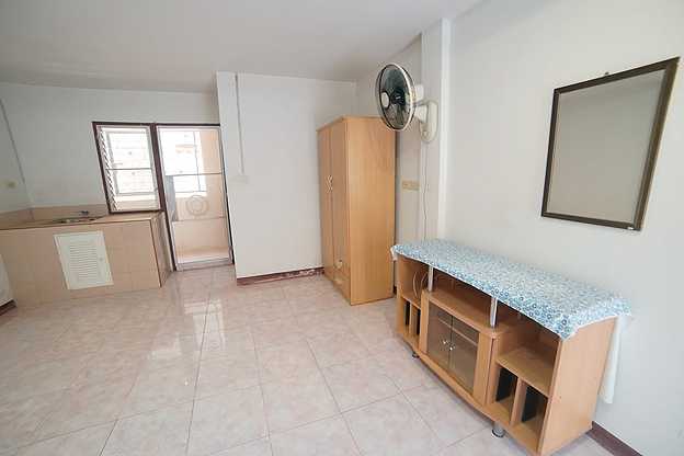 Condo — photo 3