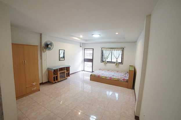 Condo — photo 2