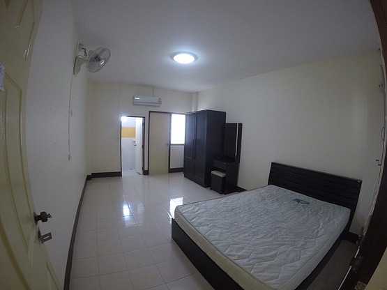 Condo — photo 3