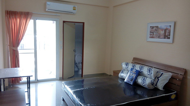 Condo · Saphan Sung, bangkok — photo 3