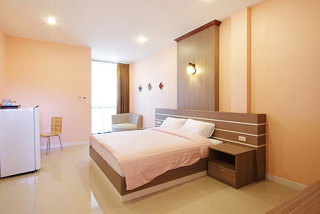 Condo — photo 2