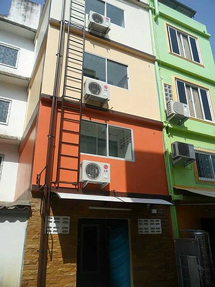 Condo — photo 2