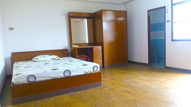 Condo · Wang Thonglang, bangkok — photo 4
