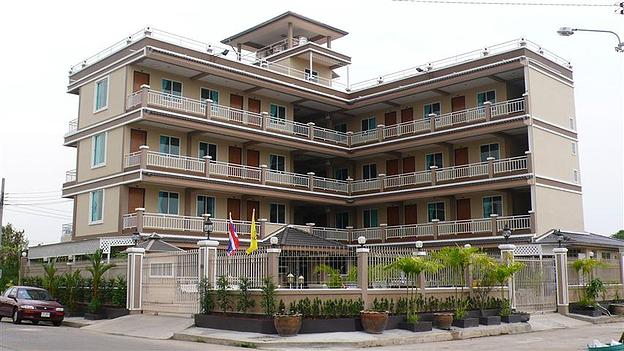 Condo · Saphan Sung, bangkok — photo 3