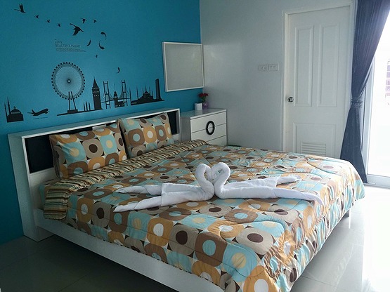 Condo — photo 2