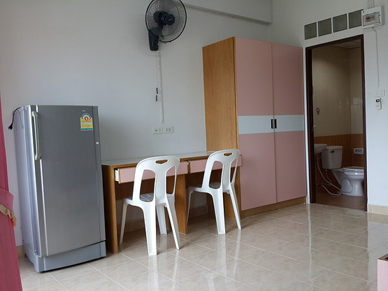 Condo · Mueang Chon Buri, chon_buri — photo 2