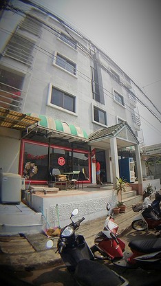 Condo — photo 2