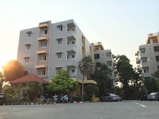Condo — photo 2