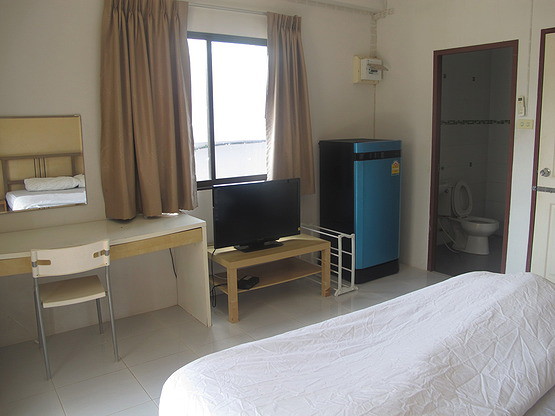 Condo · Mueang Chon Buri, chon_buri — photo 4