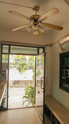 Condo · Wang Thonglang, bangkok — photo 5