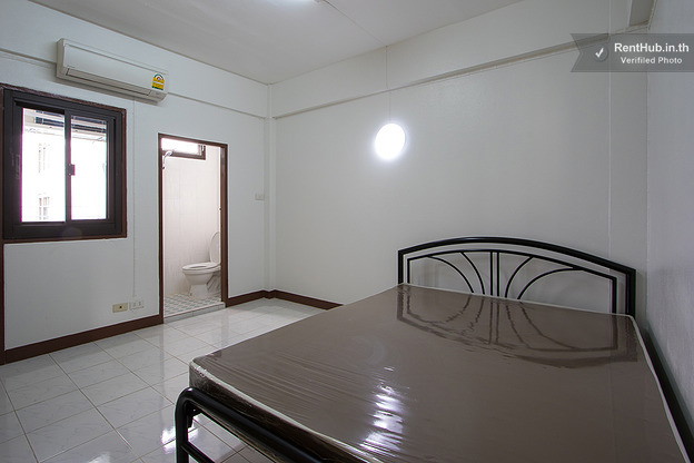 Condo · Huai Khwang, bangkok — photo 4