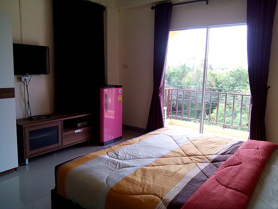 Condo — photo 2