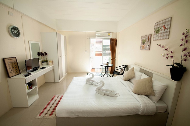 Condo — photo 1