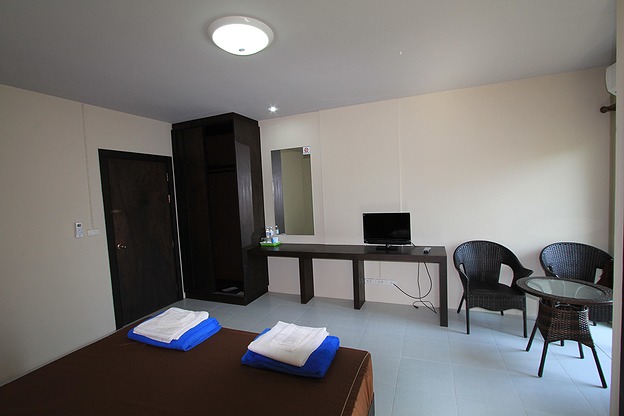 Condo · Mueang Chon Buri, chon_buri — photo 5