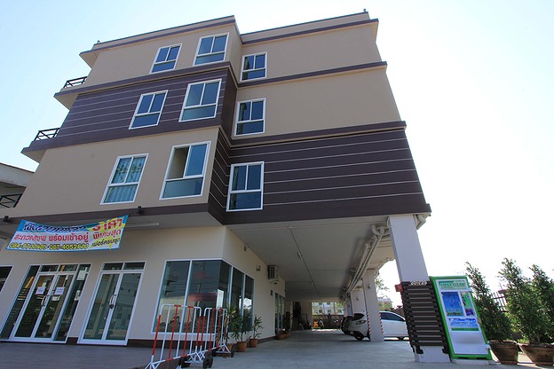 Condo · Mueang Chon Buri, chon_buri — photo 2