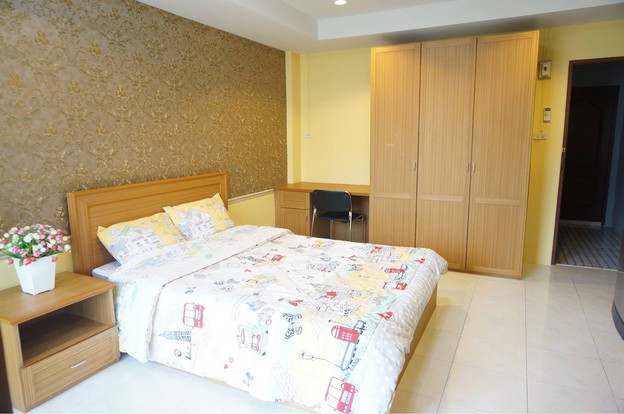 Condo — photo 3