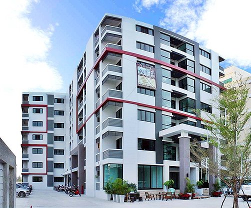 Condo — photo 1